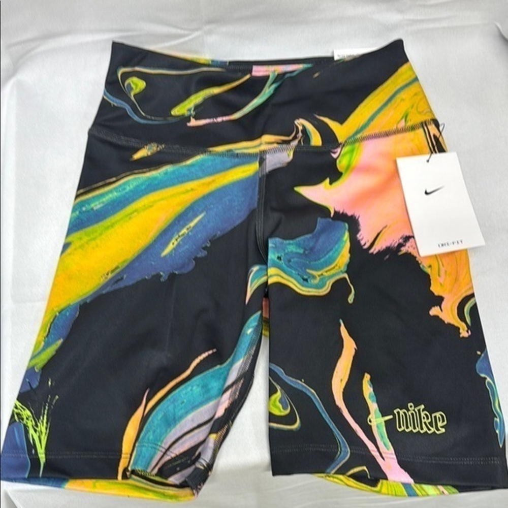 Nike One tight fit 7” length Multicolor Abstract Print Shorts nwt xs